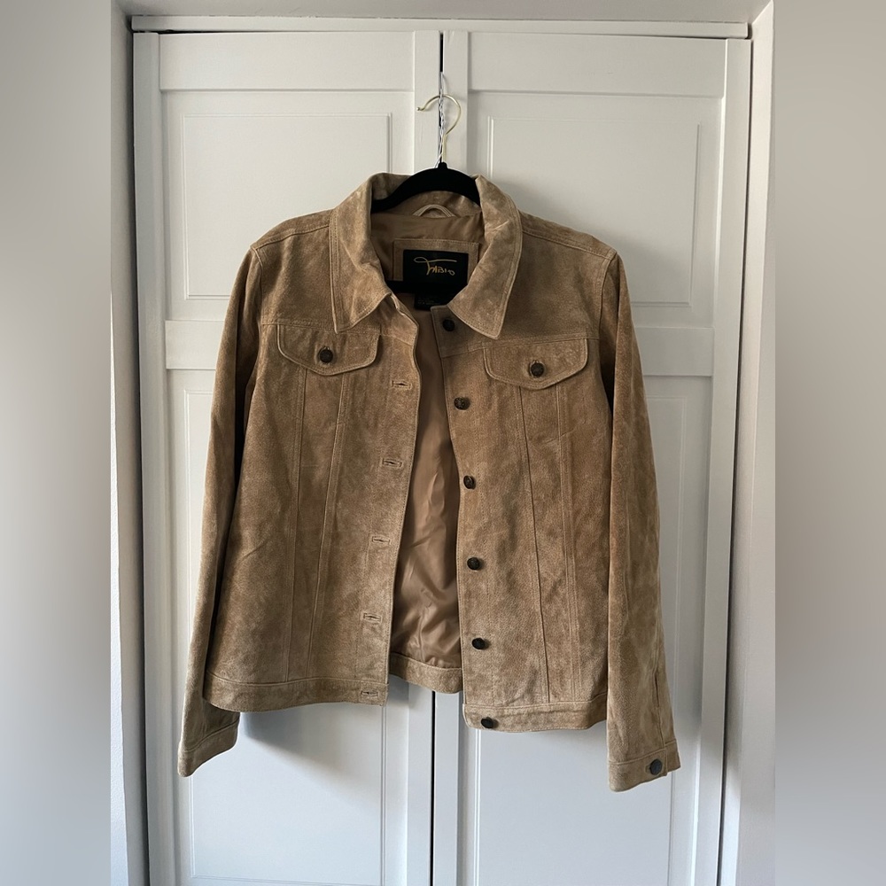 Vintage Fabio Women’s Suede Tan Jacket Size Medium.